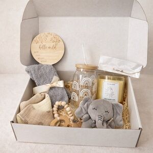 Neutral Baby Gift Set with Elephant Plush and Candle